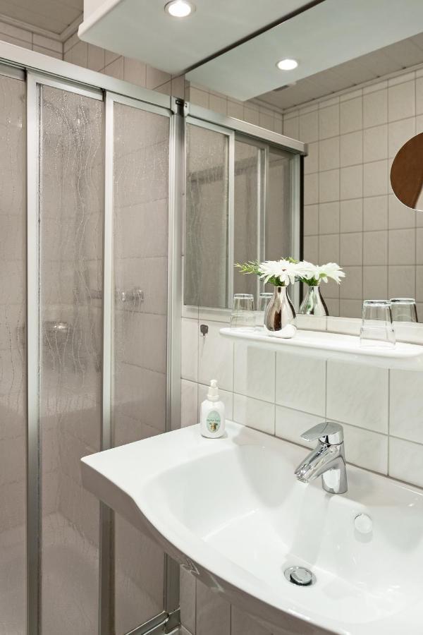 Hotel Mutter-Bahr อิบเบนบูเริน ภายนอก รูปภาพ